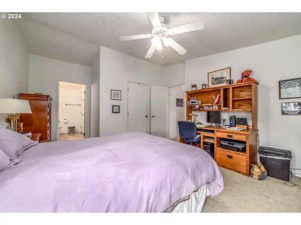 77500 S 6TH ST #B14, Cottage Grove, OR 97424