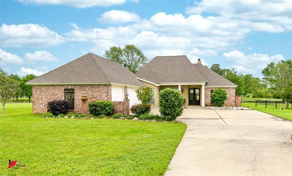 6084 Pelican Pointe Loop #1, Keithville, LA 71047