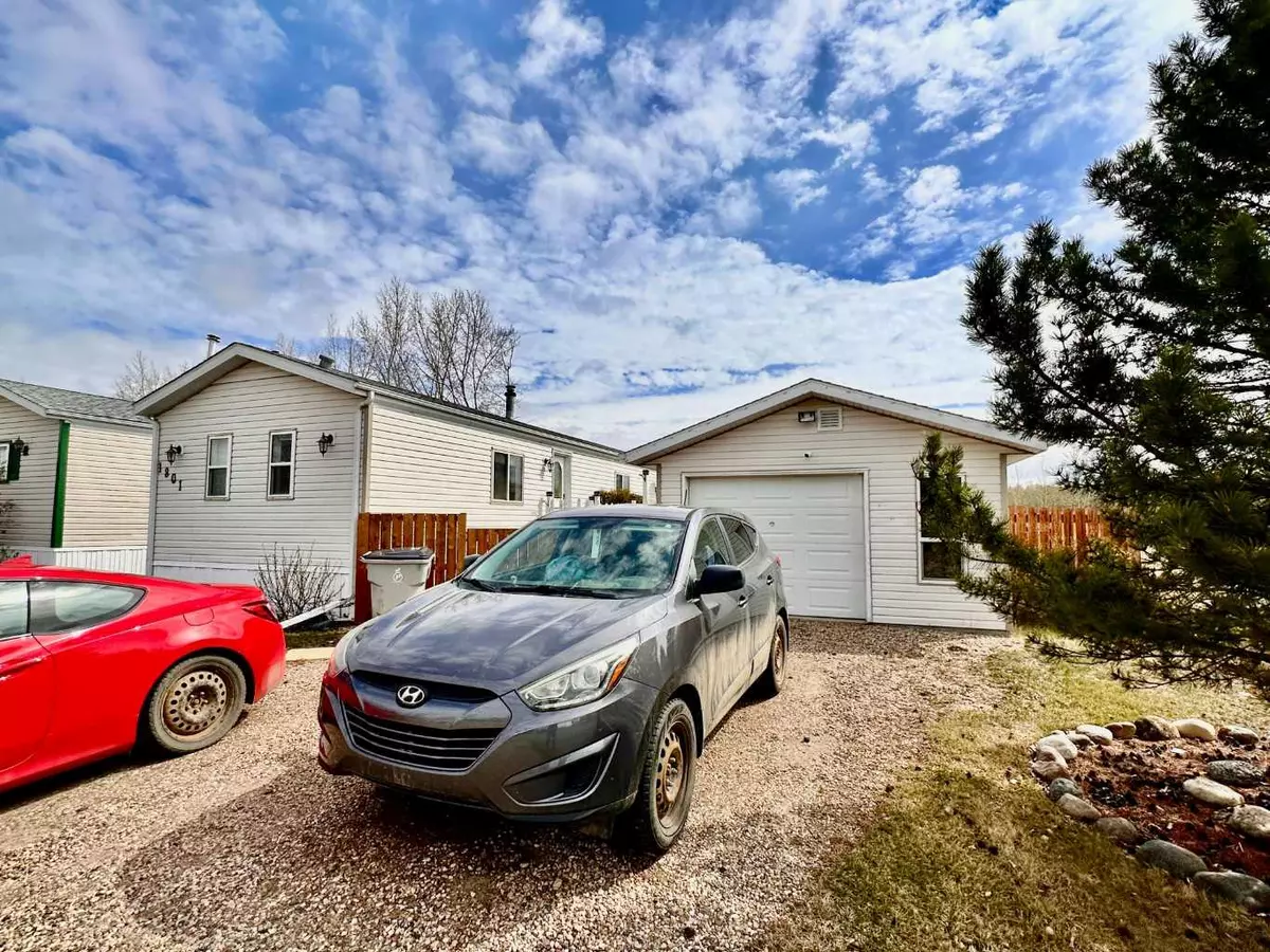 Wainwright, AB T9W 1N4,1801 2a Street Crescent