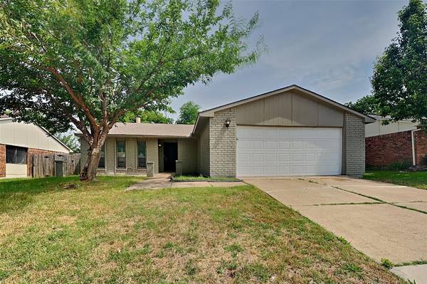 4005 Blue Flag Lane, Fort Worth, TX 76137