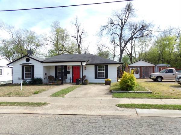 404 E AUSTIN Street, Paris, TX 75460