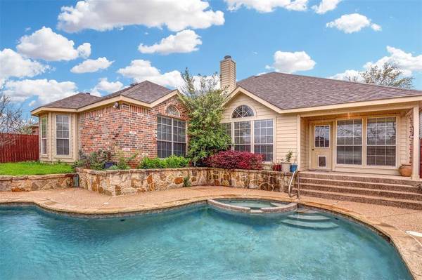 5416 Summer Meadows Drive, Fort Worth, TX 76123