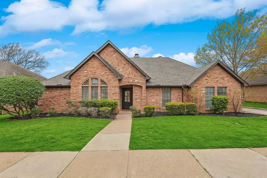 3717 Westview Drive, Bedford, TX 76021