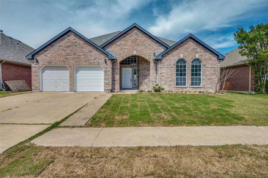 203 E Lynn Creek Drive, Arlington, TX 76002