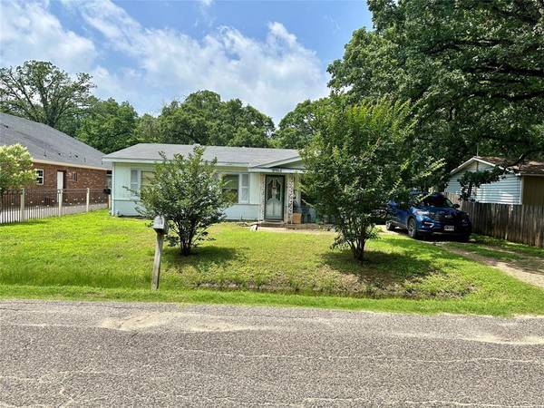 3705 Woodbury Road,  Balch Springs,  TX 75180