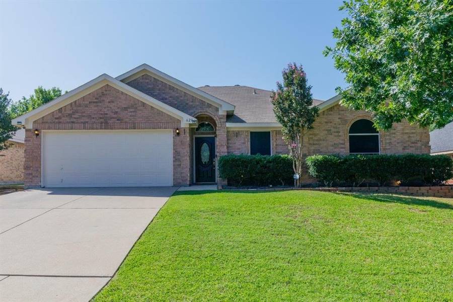 628 Dover Heights Trail, Mansfield, TX 76063