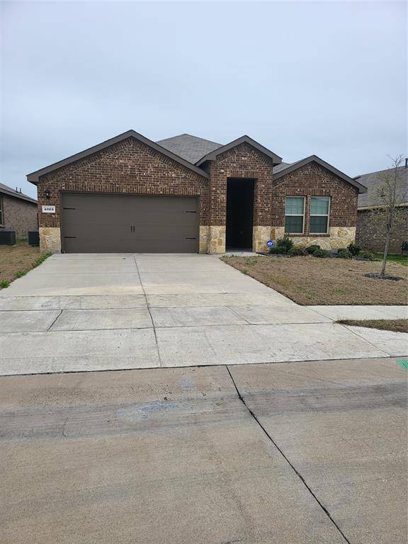 4023 Black Canyon Drive, Forney, TX 75126