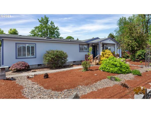 441 N 1ST ST, Carlton, OR 97111