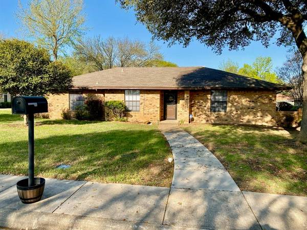 419 Cambridge Drive,  Desoto,  TX 75115