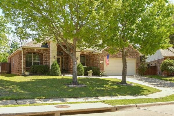 2402 Goodnight Trail, Mansfield, TX 76063