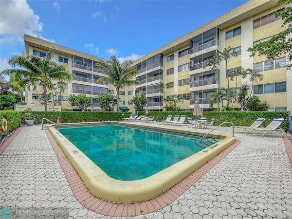 Boca Raton, FL 33432,55 SW 2nd Ave  #303