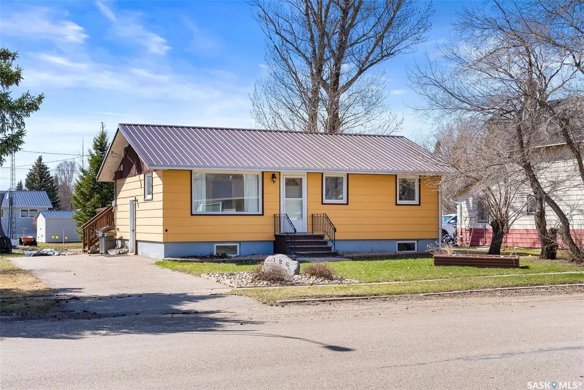 Montmartre, SK S0G 3M0,126 2nd AVENUE E