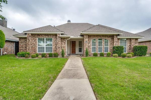 9012 Silverdollar Trail, Irving, TX 75063