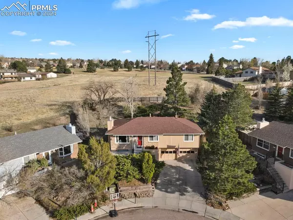 Colorado Springs, CO 80918,2183 Roundtop CT