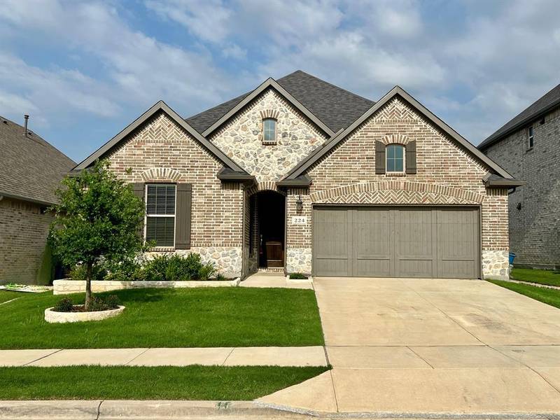 224 Glenwood Drive, Oak Point, TX 75068