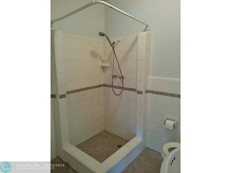 Oakland Park, FL 33334,1622 NE 34TH DR