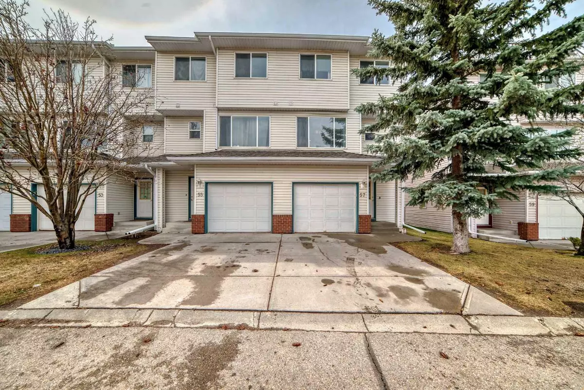 Calgary, AB T3K 4S6,57 Harvest Oak CIR NE