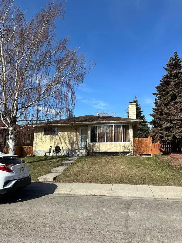 Calgary, AB T2A 3L3,1415 42 ST NE