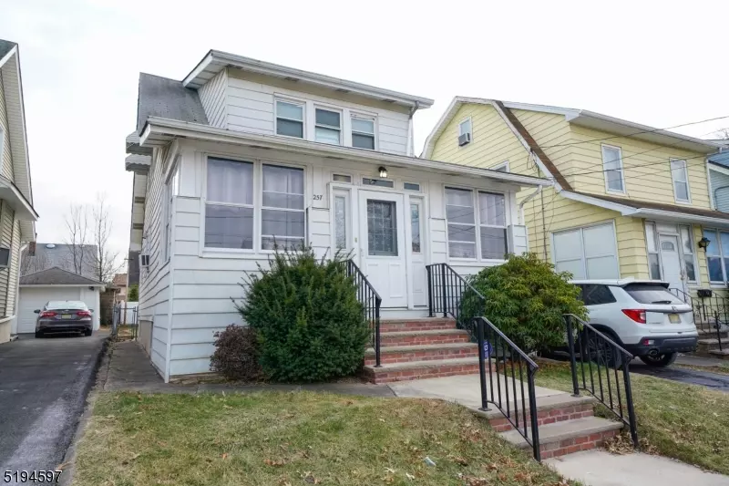 257 E 1St St, Clifton City, NJ 07011