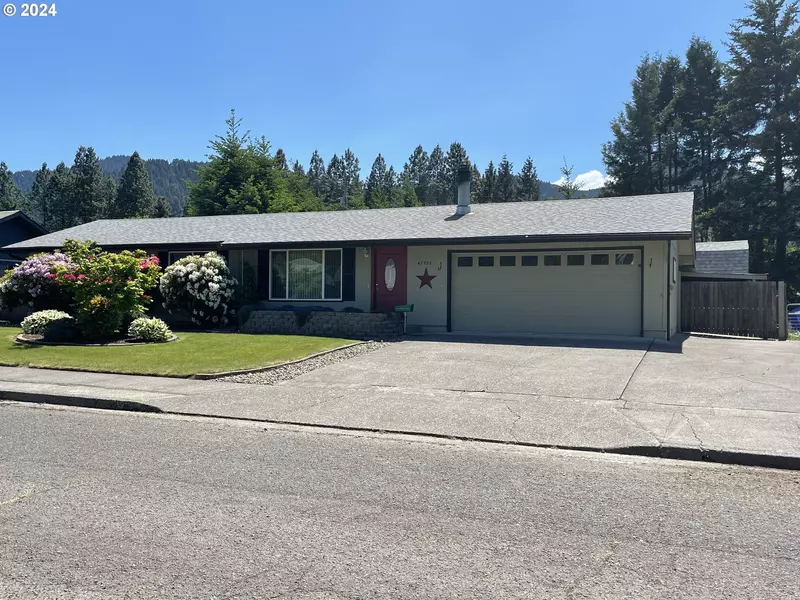 47722 W 1ST ST, Oakridge, OR 97463