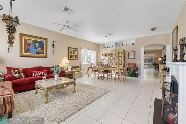 Boca Raton, FL 33498,18465 Old Princeton Ln