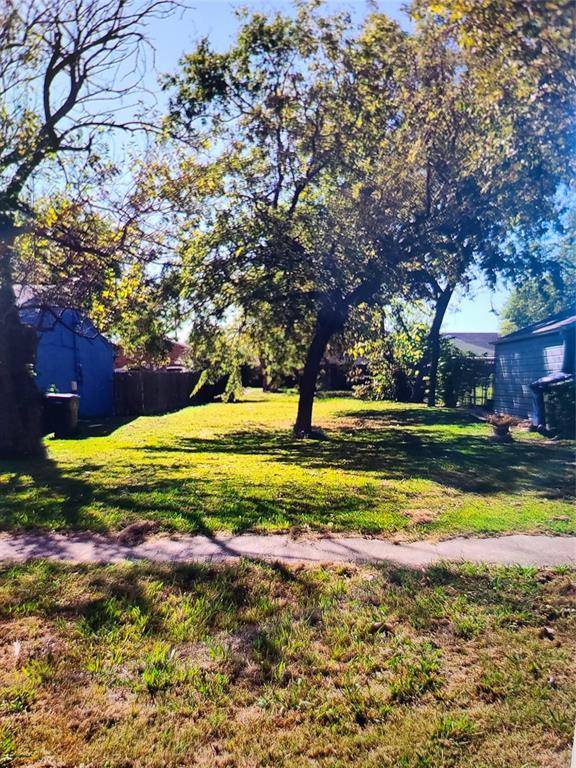 514 W Avenue F, Garland, TX 75040