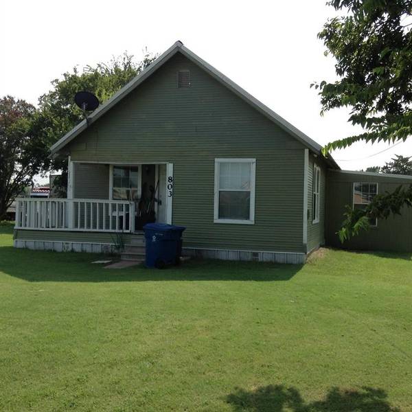 803 N Smith Avenue, Dawson, TX 76639