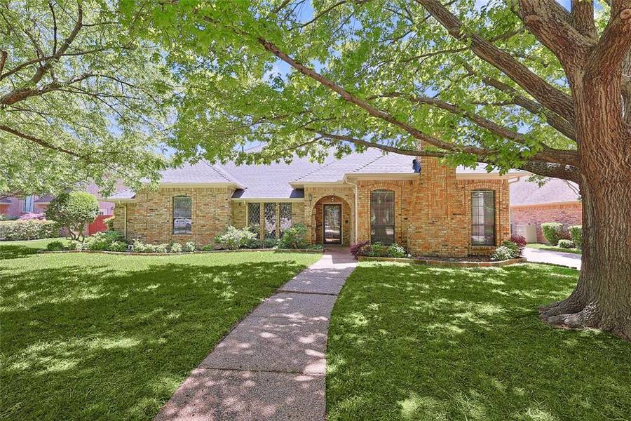 3021 Creekview Drive, Grapevine, TX 76051