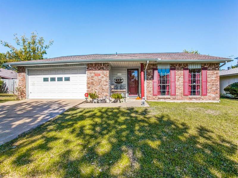 711 Foxford Trail, Arlington, TX 76014