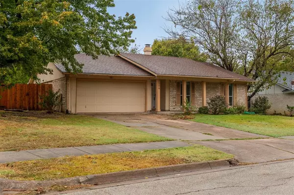 Arlington, TX 76014,2506 SAVANNAH Court