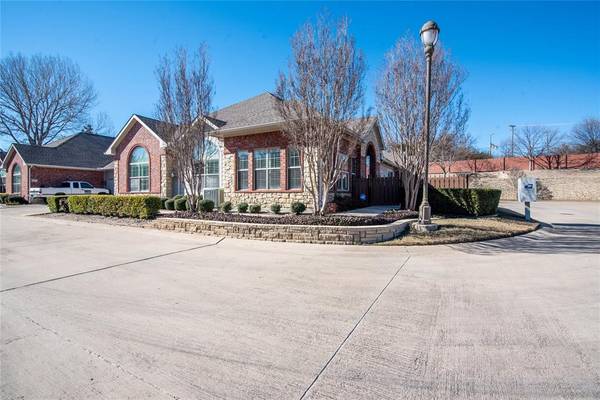 3417 Holly Bend Drive #2911, Fort Worth, TX 76116