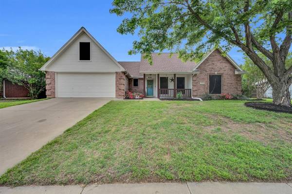 514 Wild Springs Drive, Midlothian, TX 76065