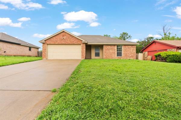 1517 Morningside Drive, Cleburne, TX 76033