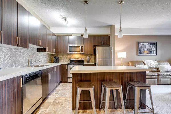 Calgary, AB T2Y 0E3,23 Millrise DR SW #330