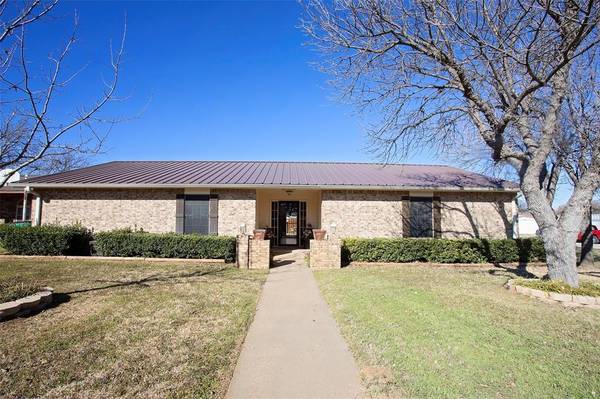 1420 Green Street, Graham, TX 76450