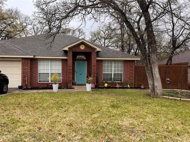 553 Dylan Court, Azle, TX 76020