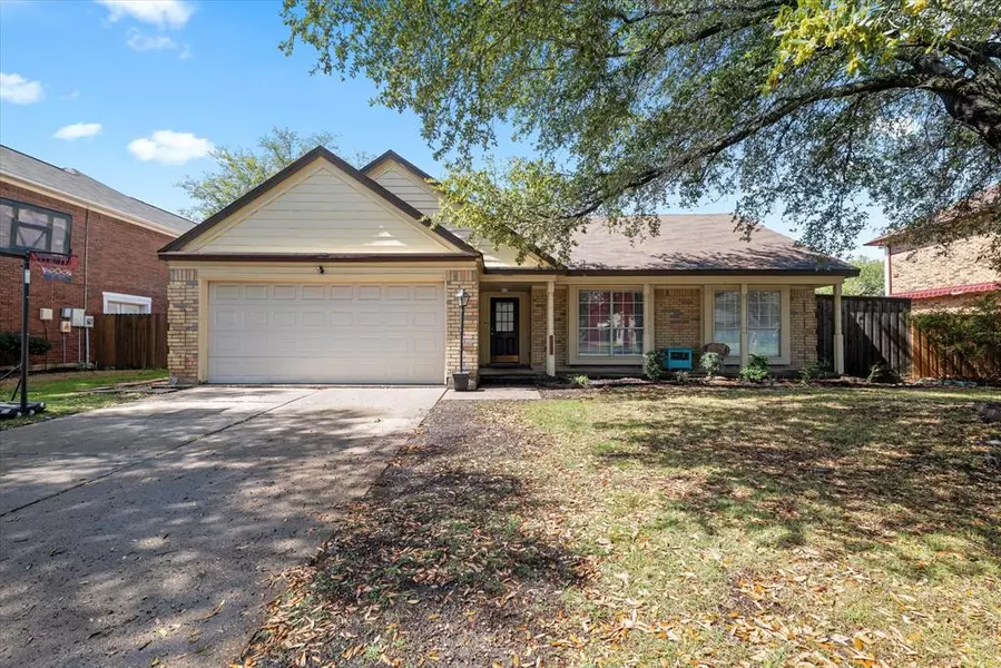 8105 Yacht Club Drive, Rowlett, TX 75089