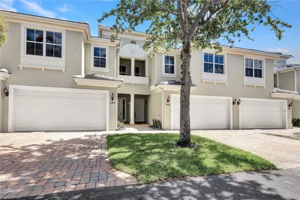 Naples, FL 34105,1375 Mariposa CIR 8-102