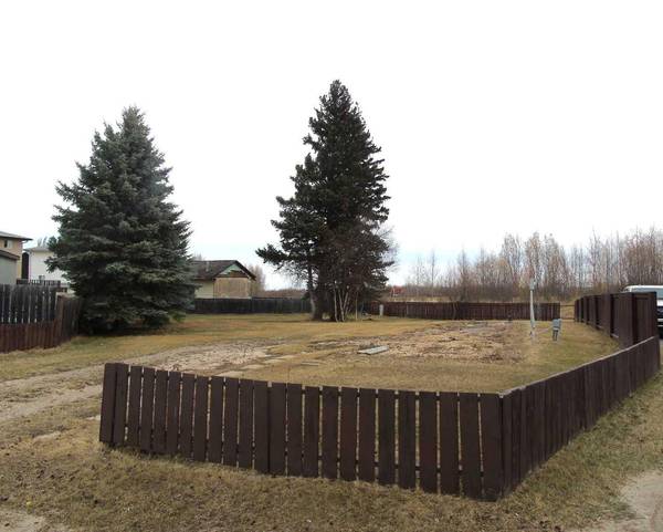 1140 12 AVE Southeast, Slave Lake, AB T0G 2A3