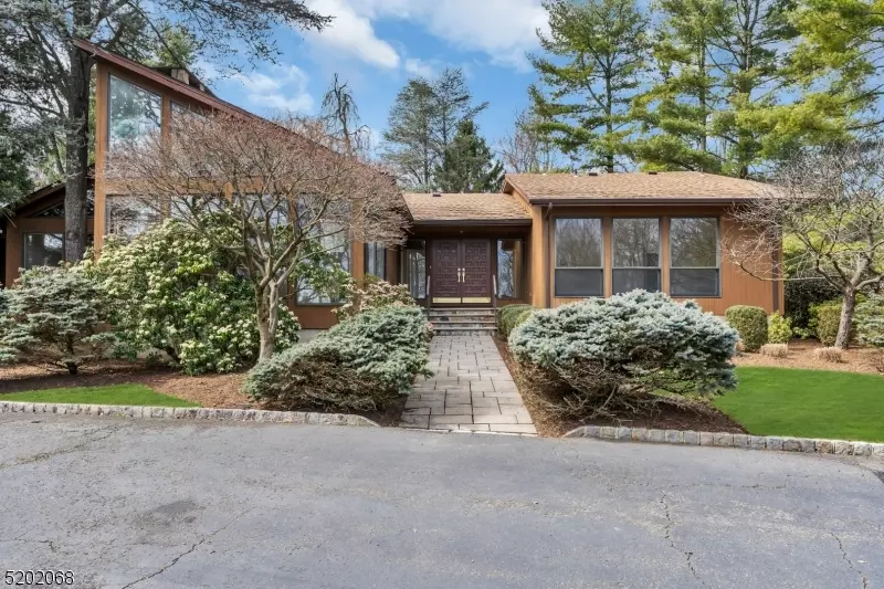 169 Deer Run, Green Brook Twp., NJ 07069