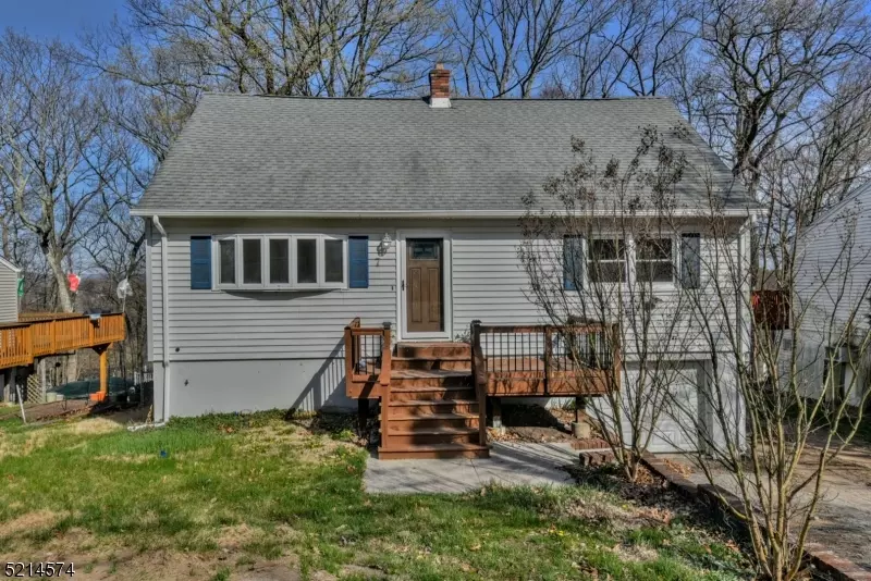 7 Ridge Pl, Ringwood Boro, NJ 07456