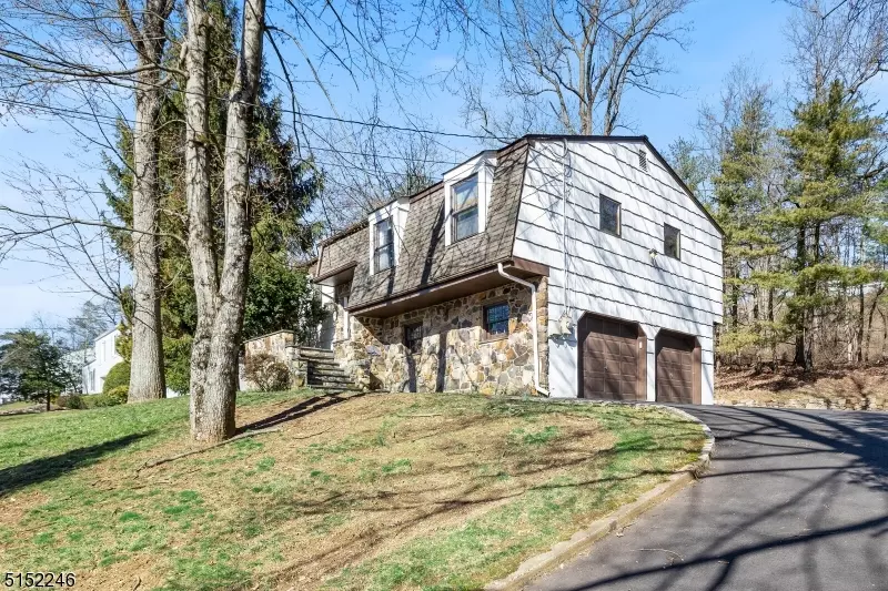 Long Hill Twp., NJ 07980,80 Saint Josephs Dr