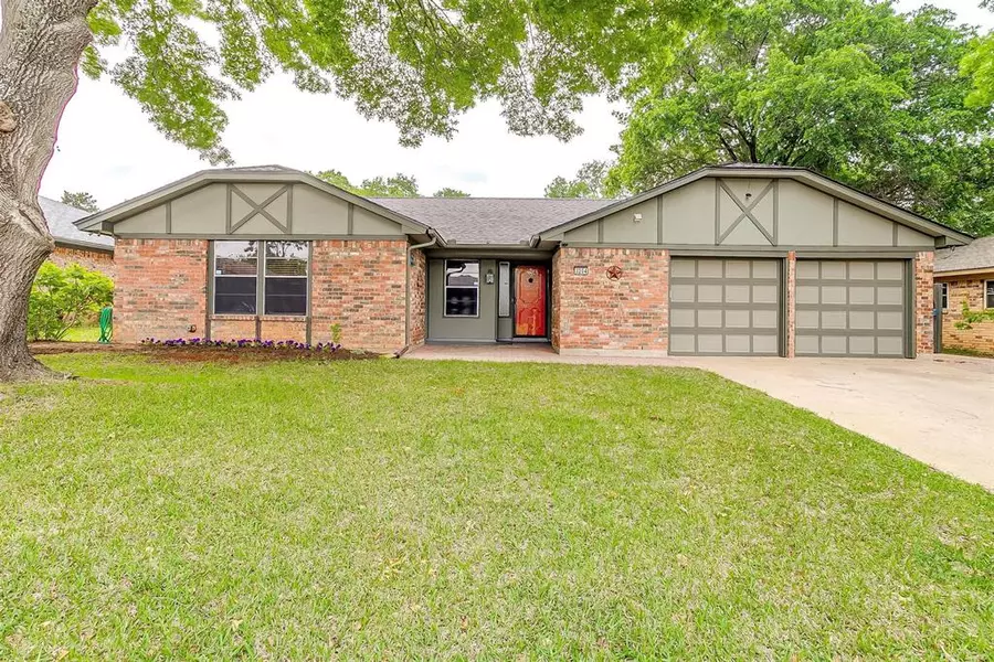 3204 Steeplechase Trail, Arlington, TX 76016