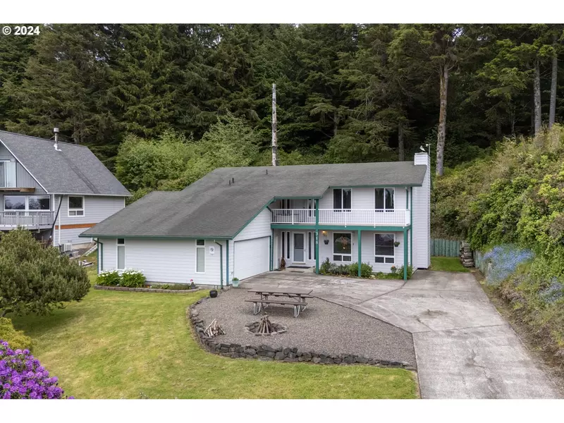 318 S QUADRANT ST, Rockaway Beach, OR 97136