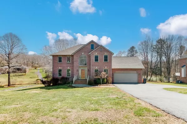 1444 Cuddington LN, Forest, VA 24551