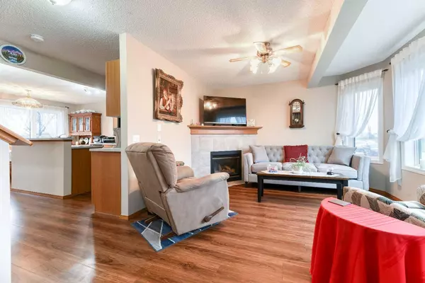 Calgary, AB T3J4M8,35 Saddlemead GN NE