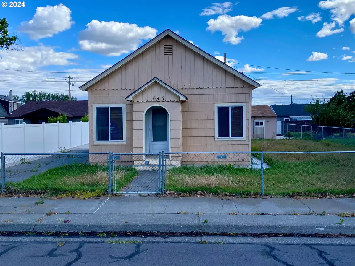 Hermiston, OR 97838,645 W OAK AVE