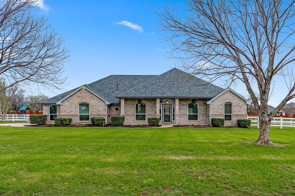 2101 Meadow Springs Drive, Haslet, TX 76052