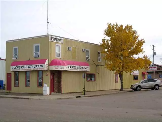 102 Railway AVE E, Duchess, AB T2E0z0