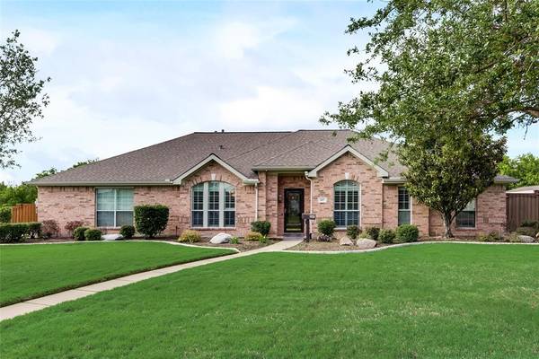 207 Equestrian Court, Fate, TX 75087